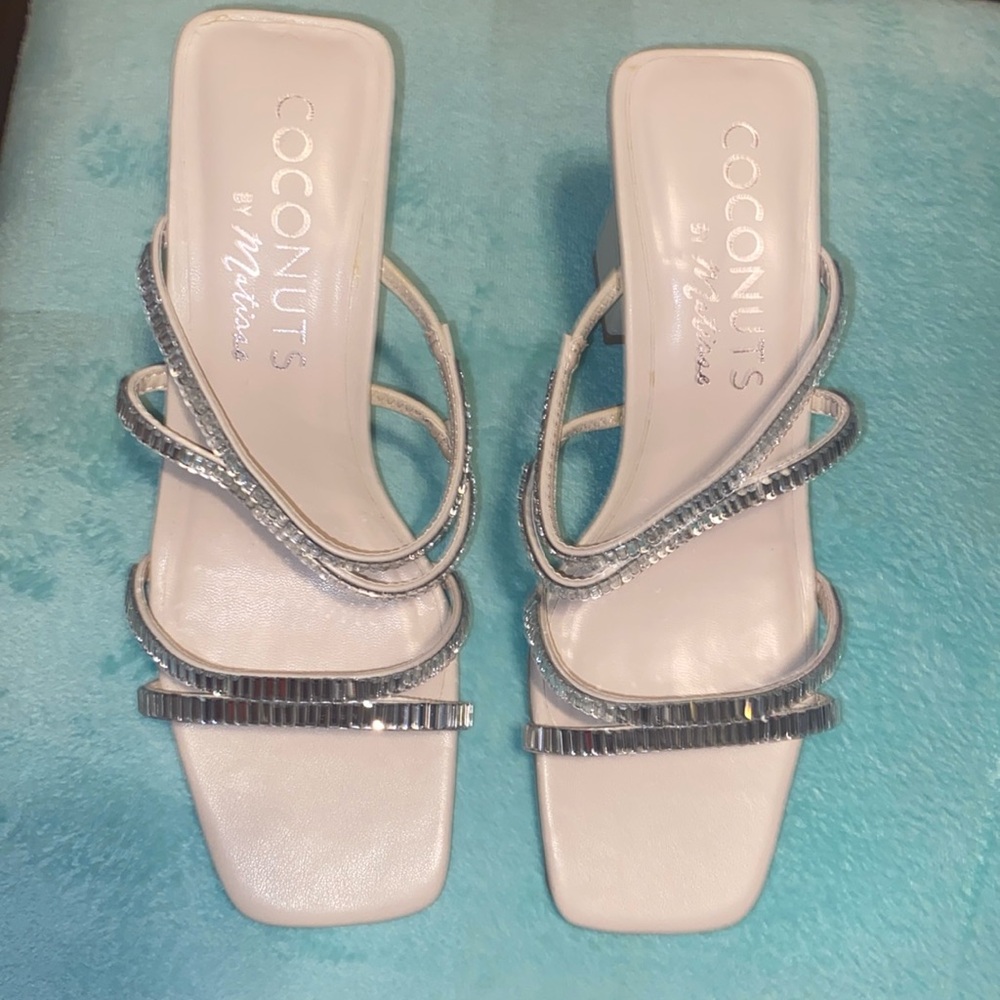 Aria Rhinestone heel COCONUTS by Matisse heel. Size 7medium